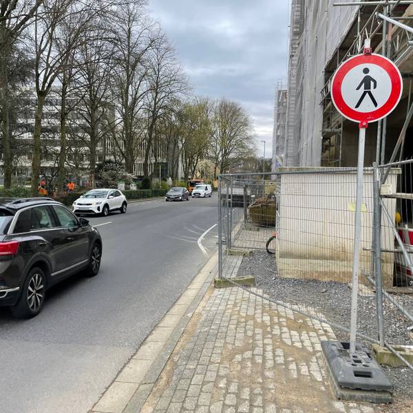 Baustart für den Kreisverkehr steht bevor: die Neukirchener Straße in Leichlingen wird ab 2. April 2024 zur Einbahnstraße.