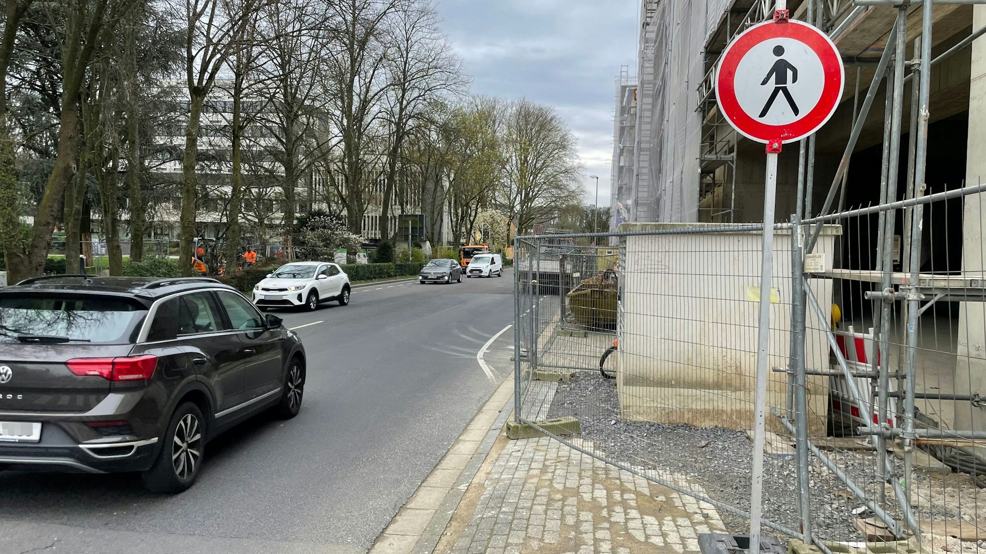 Auch in diesem Abschnitt der Neukirchener Straße könnte laut SPD Tempo 30 ausgewiesen werden. (Archvifoto)