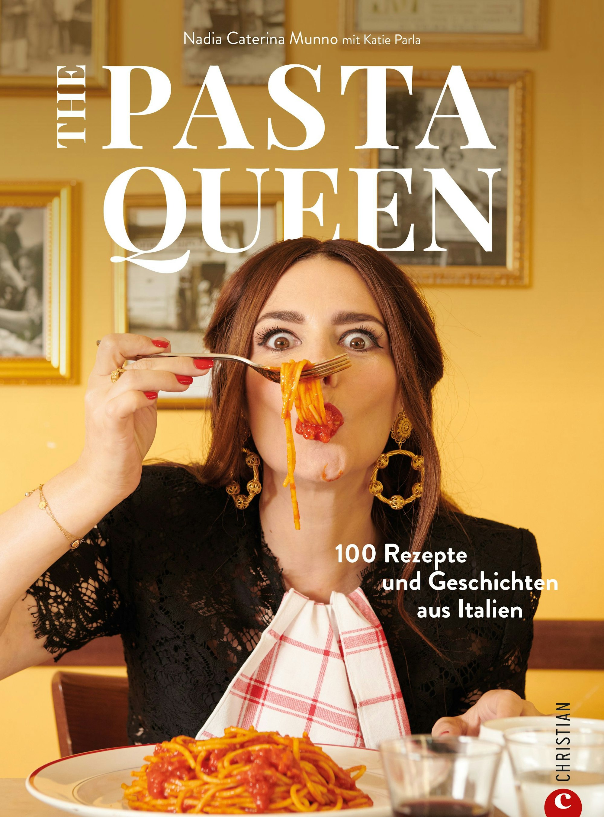 Kochbuch „The Pasta Queen“, 100 Rezepte und Geschichten aus Italien, 288 Seiten, ca. 175 Abb., ISBN: 978-3-95961-823-6, 34,99 Euro, Christian Verlag.