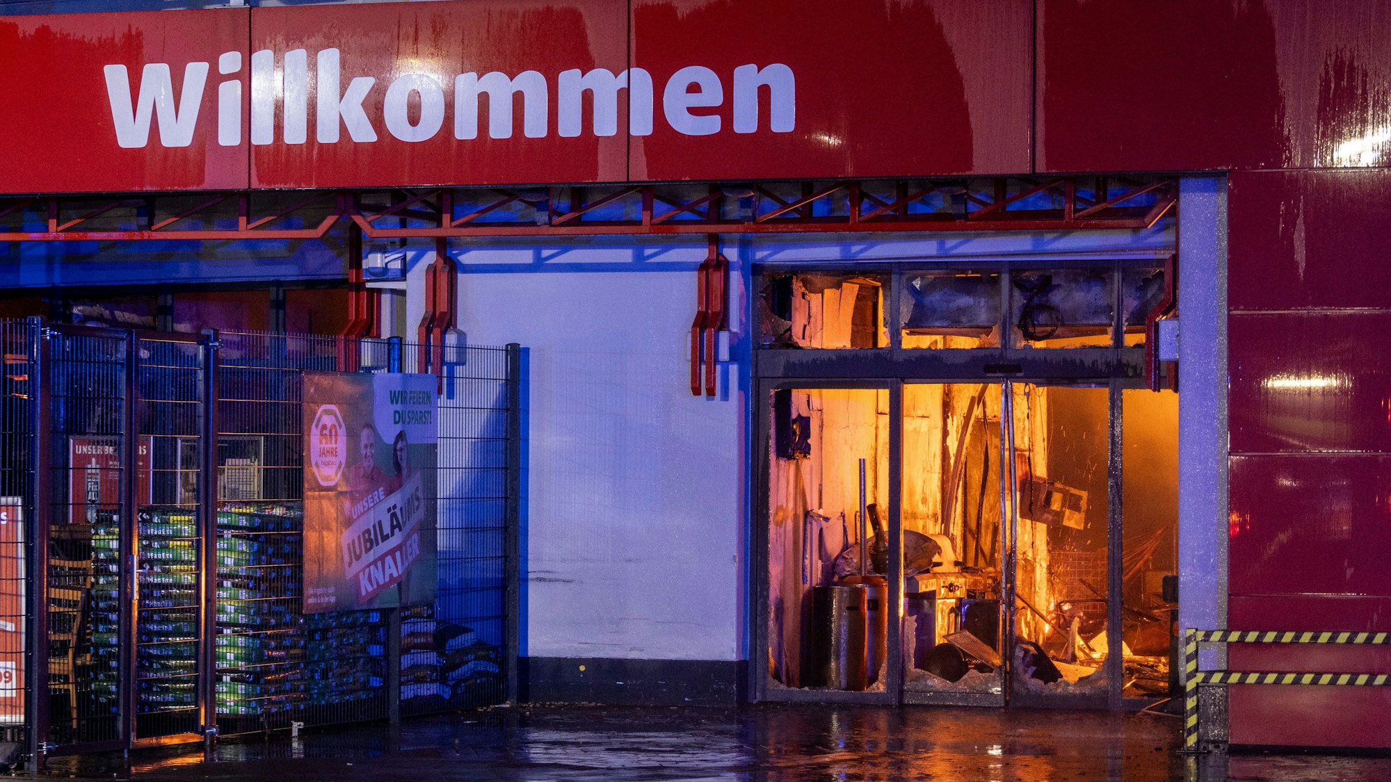 Großbrand in einem Baumarkt Castrop-Rauxel.