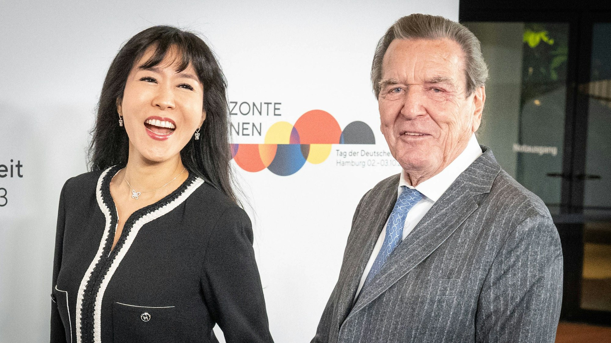 Soyeon Schröder-Kim und Gerhard Schröder am Tag der Deutschen Einheit 2023.