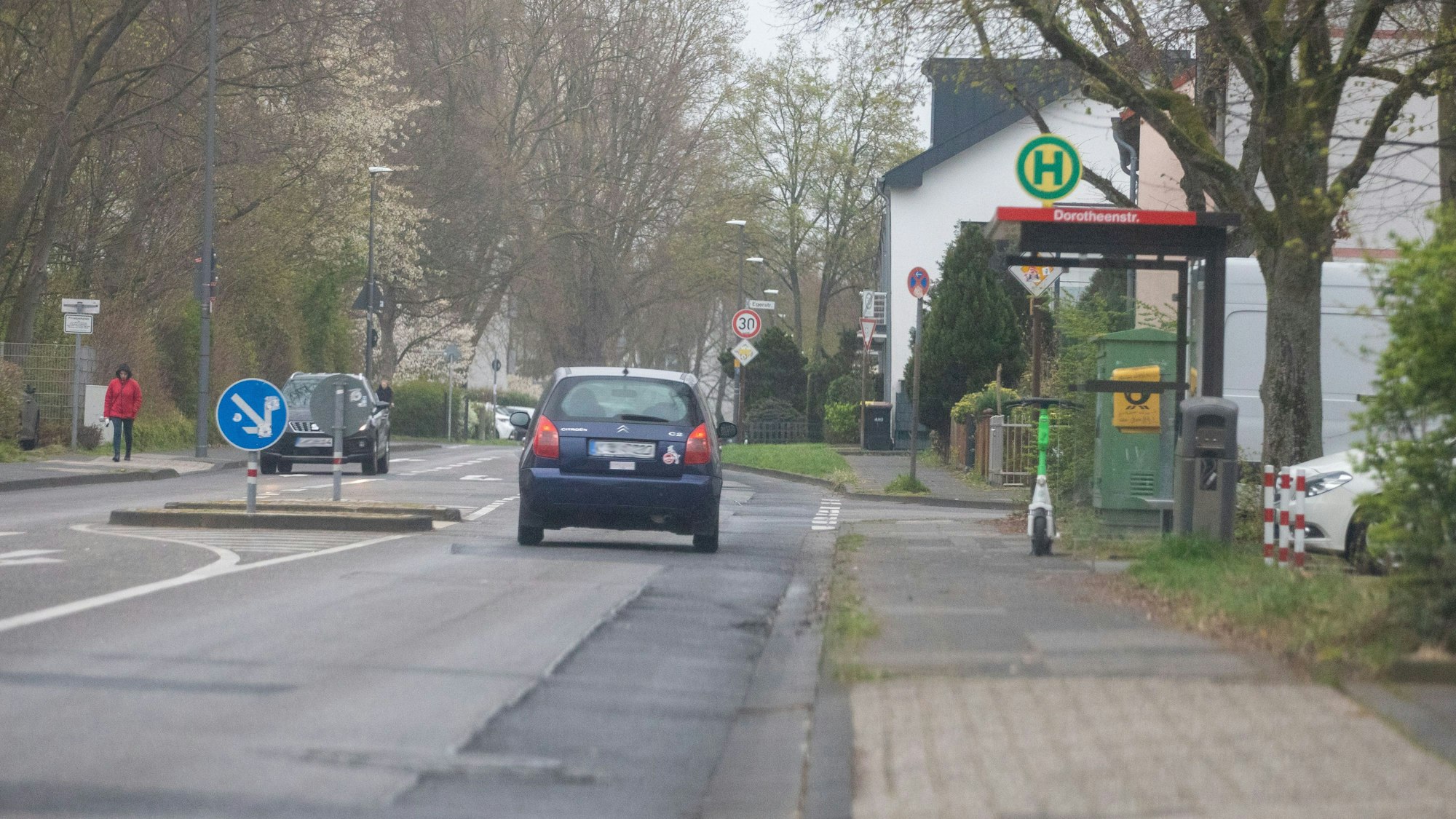 Die Bushaltestelle "Dorotheenstraße" auf der Königsberger Straße wird während der Bauzeit nicht angefahren.