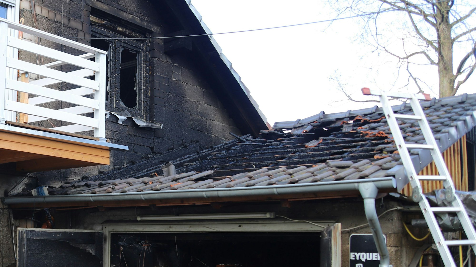 In Much hat am Sommerhausener Weg ein Anbau gebrannt. Das Feuer drohte ins Haus zu schlagen.