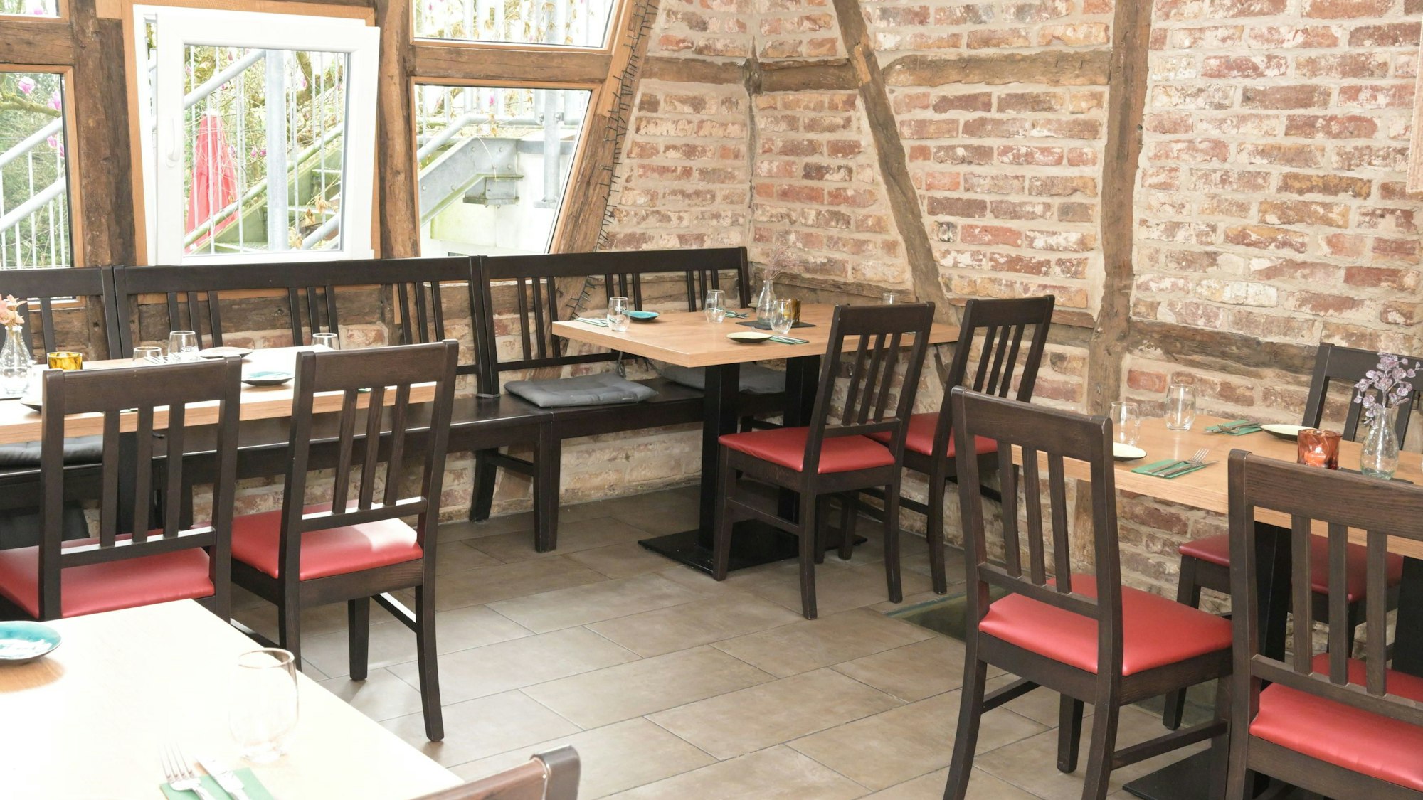 Das Foto zeigt den Gastraum des Gasthauses Schwäke