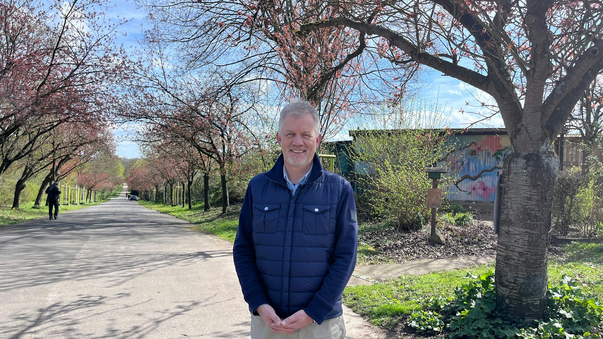 Heiko Böhmer von der Kölner Karnevalsgesellschaft Alt-Lindenthal organisiert das Kirschblütenfest.
