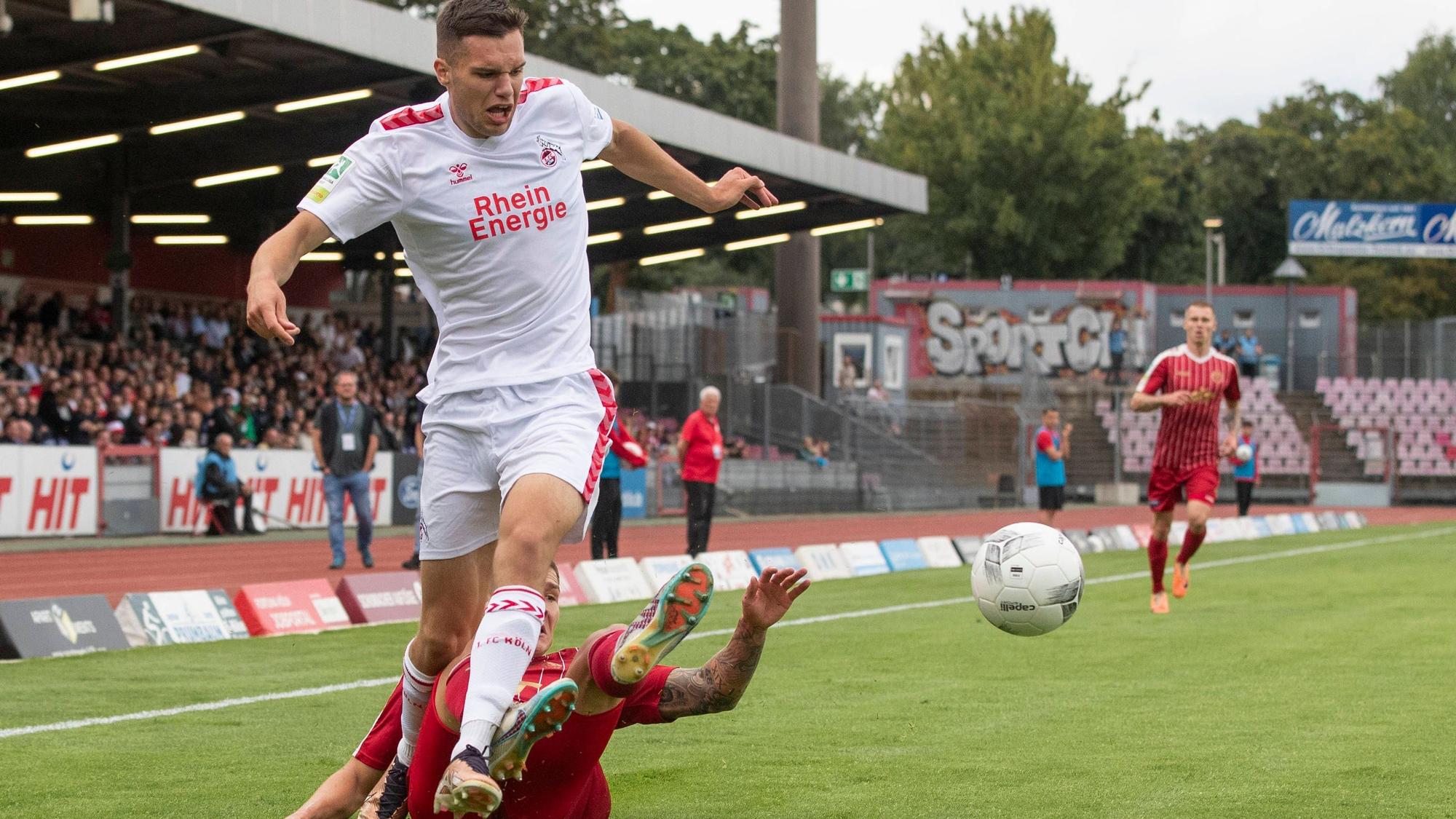 Regionalliga West: SC Fortuna Koeln - 1. FC Koeln U21, U 21 01.08.2023 Antonio Verinac 1. FC Koeln U21, 19, Jonas Scholz Fortuna Koeln, 32, Regionalliga West, 1. Spieltag, SC Fortuna Koeln - 1. FC Koeln U21, am 01.08.2023, Suedstadion, Koeln *** Regionalliga West SC Fortuna Koeln 1 FC Koeln U21, 01 08 2023 Antonio Verinac 1 FC Koeln U21, 19 , Jonas Scholz Fortuna Koeln, 32 , Regionalliga West, 1 Matchday, SC Fortuna Koeln 1 FC Koeln U21, on 01 08 2023, Suedstadion, Koeln Copyright: xBEAUTIFULxSPORTS/Meuselx