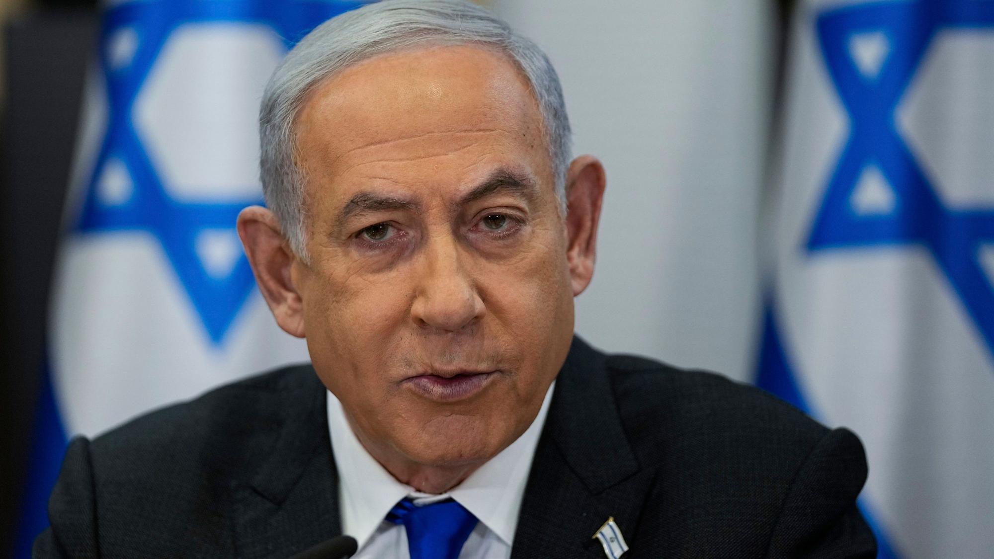 Benjamin Netanjahu, Ministerpräsident von Israel, leitet eine Kabinettssitzung.