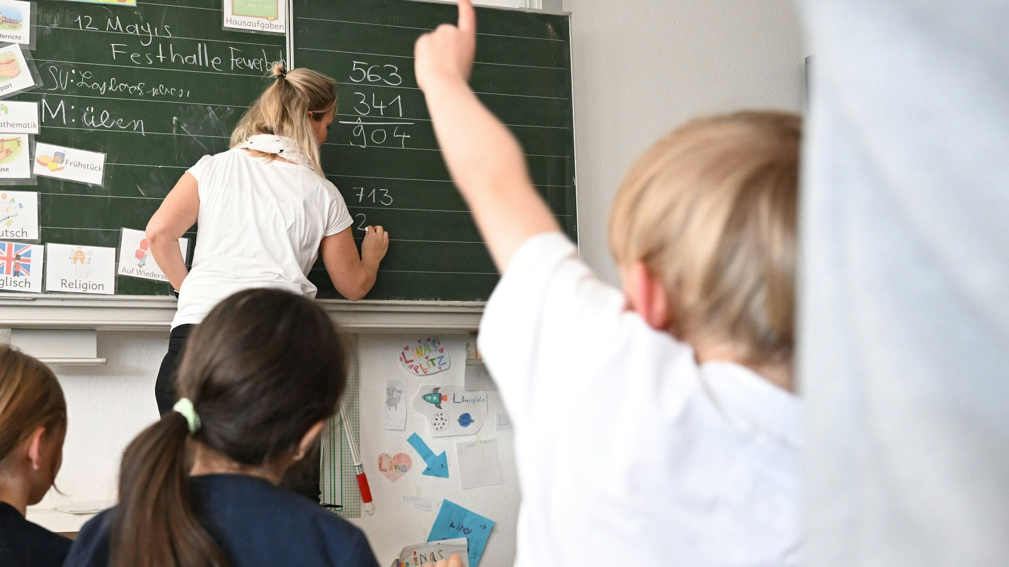 Auch in NRW gibt es zu wenig Lehrkräfte.