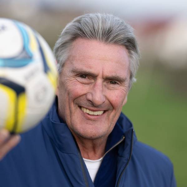 Dieter Müller, Sturmlegende des 1. FC Köln, feiert am Montag seinen 70. Geburtstag.