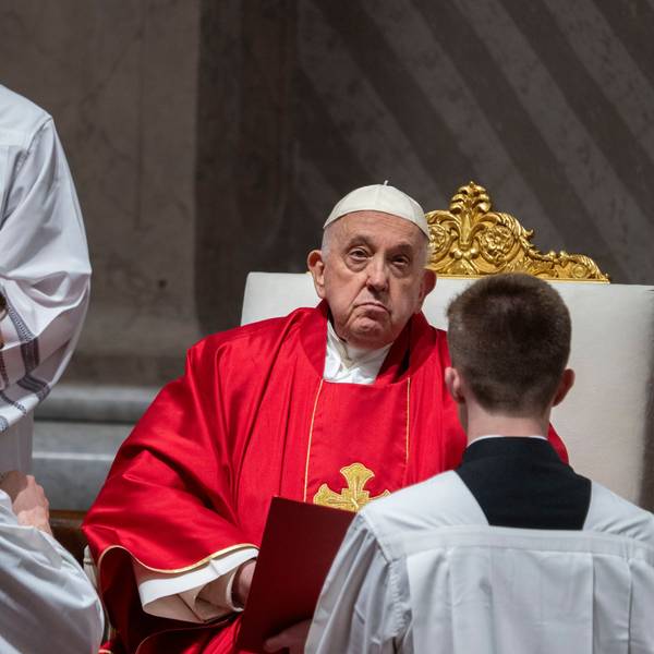 Papst Franziskus leitet die Passionsliturgie am Karfreitag (29. März) im Petersdom. Den Kreuzweg sagte er später ab.