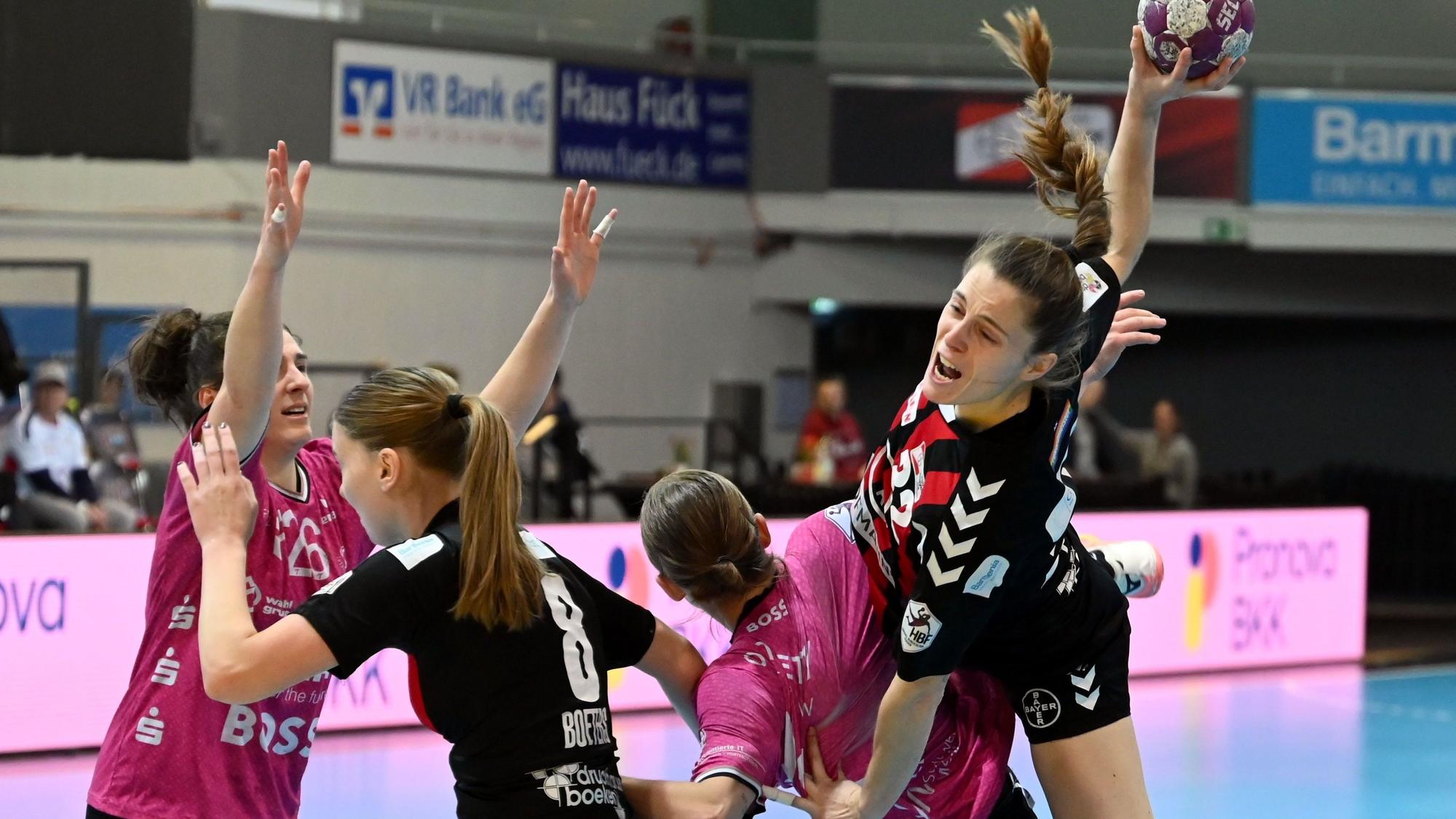 21.01.2024,Handball-Bayer Leverkusen-Metzingen
rechts: Mariana Lopes (Bayer)
Foto: Uli Herhaus