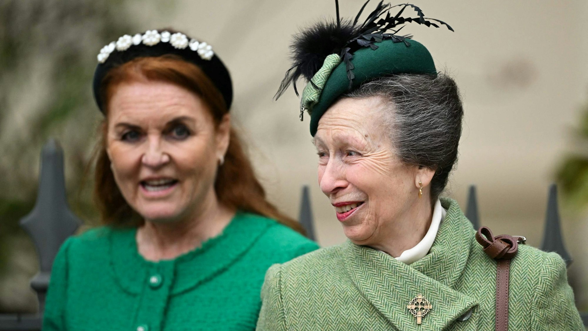 Sarah Ferguson neben Prinzessin Anne.