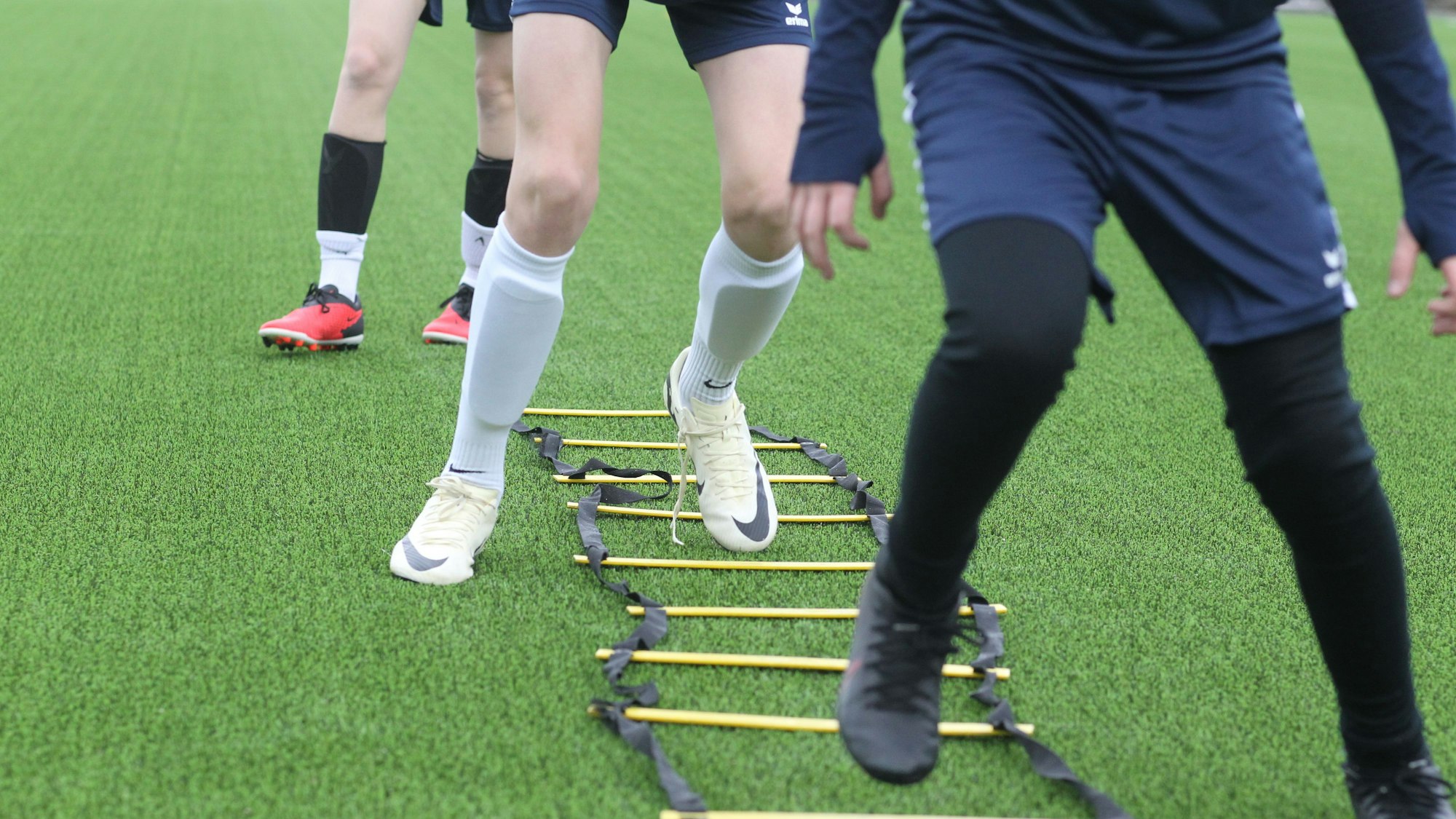 Kinder beim Training.