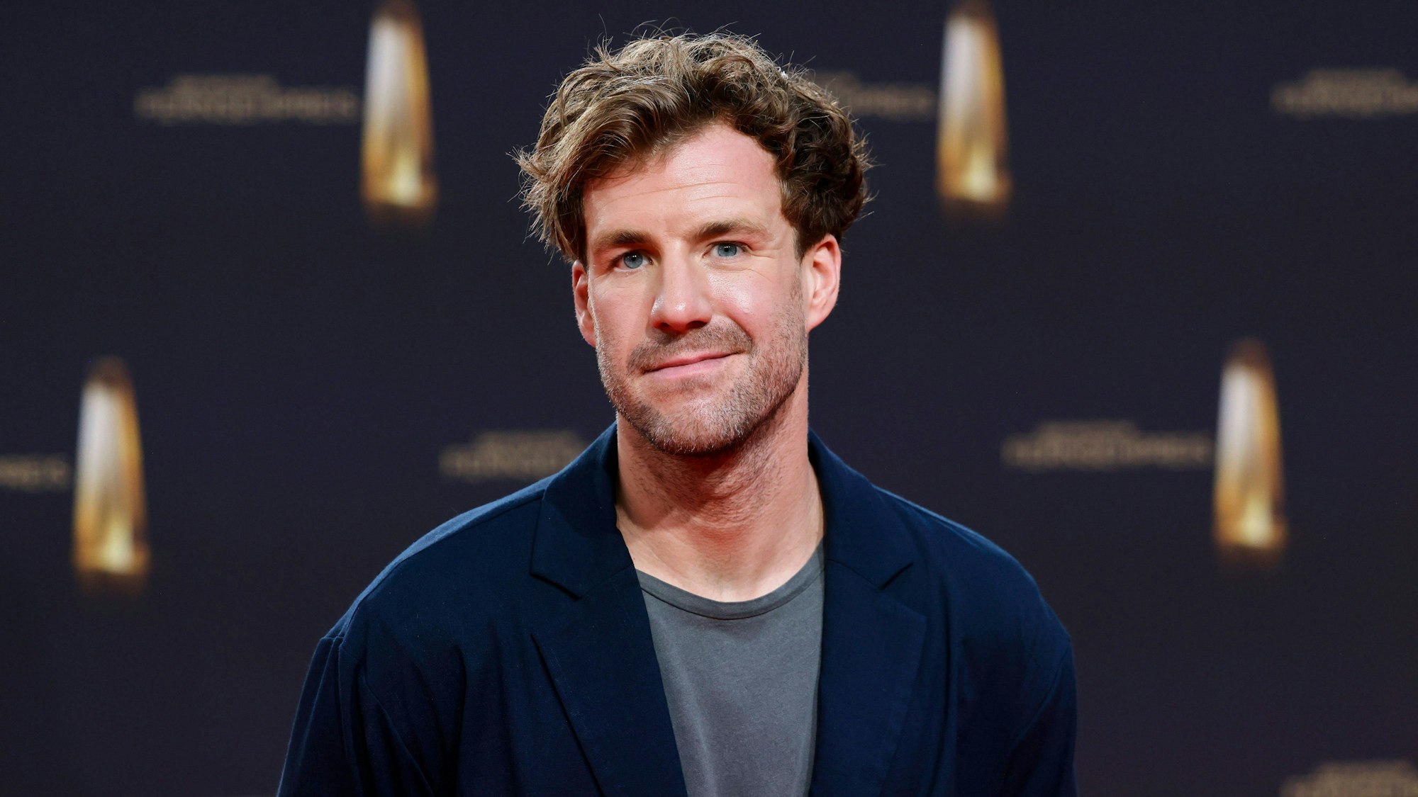 Komiker Luke Mockridge bei der Gala des Deutschen Fernsehpreis 2023 im Coloneum.
