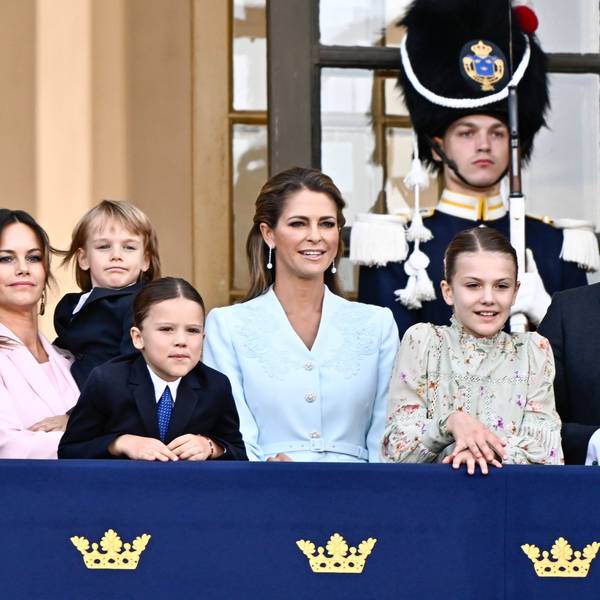 Prinzessin Madeleine (m) mit Prinz Alexander (l) und Prinzessin Estelle (r) im September 2023