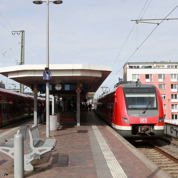 Die Haltestelle Hansaring.