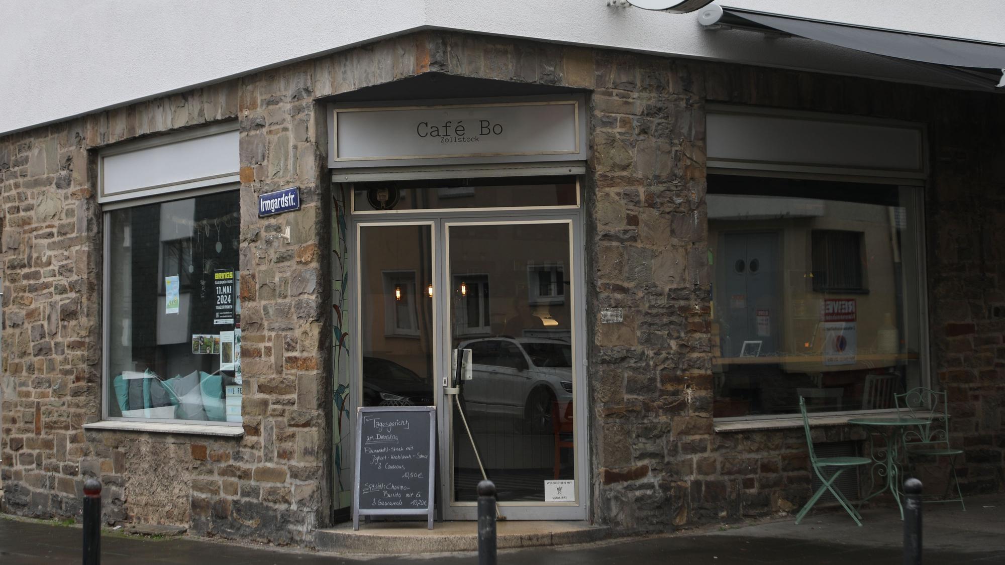 Das Cafe Bo von außen in Köln Zollstock
