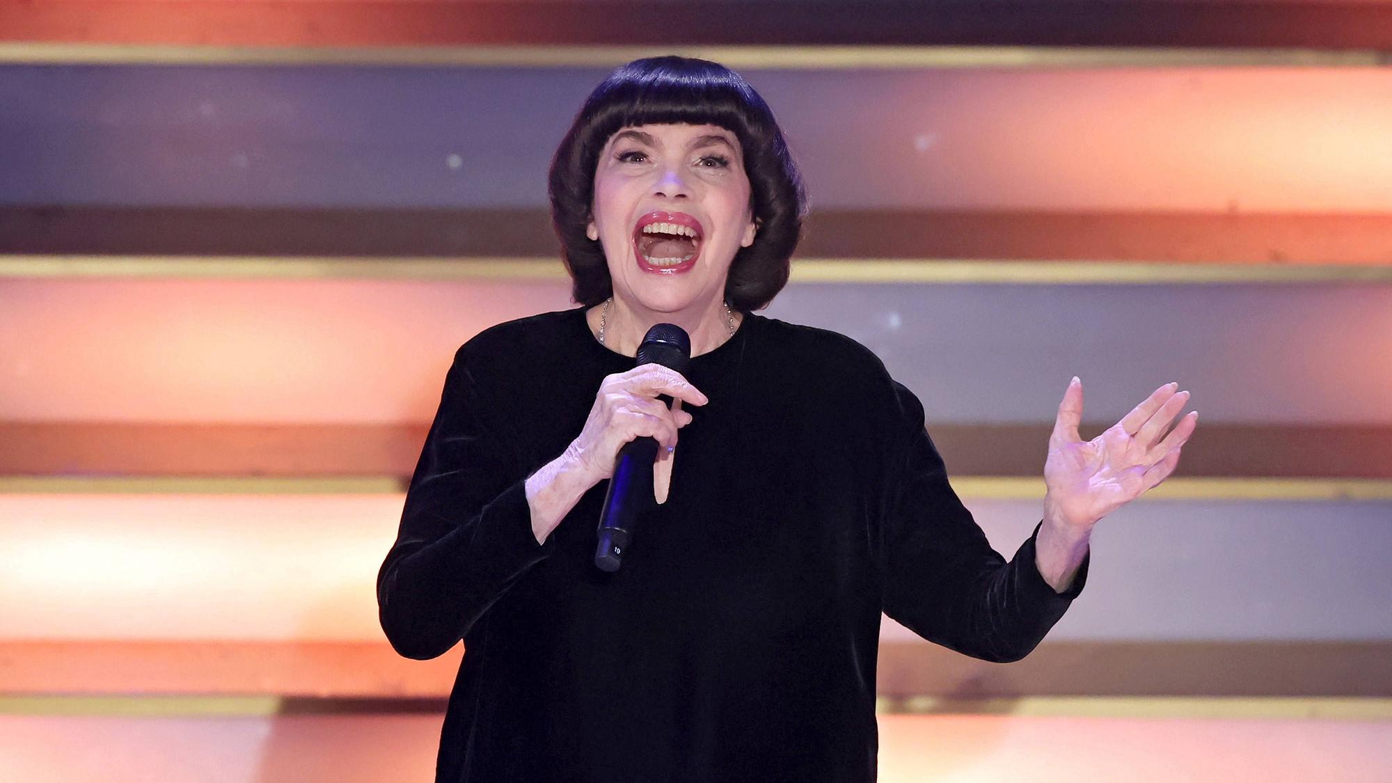 Sängerin Mireille Mathieu will sich von der Bühne verabschieden.