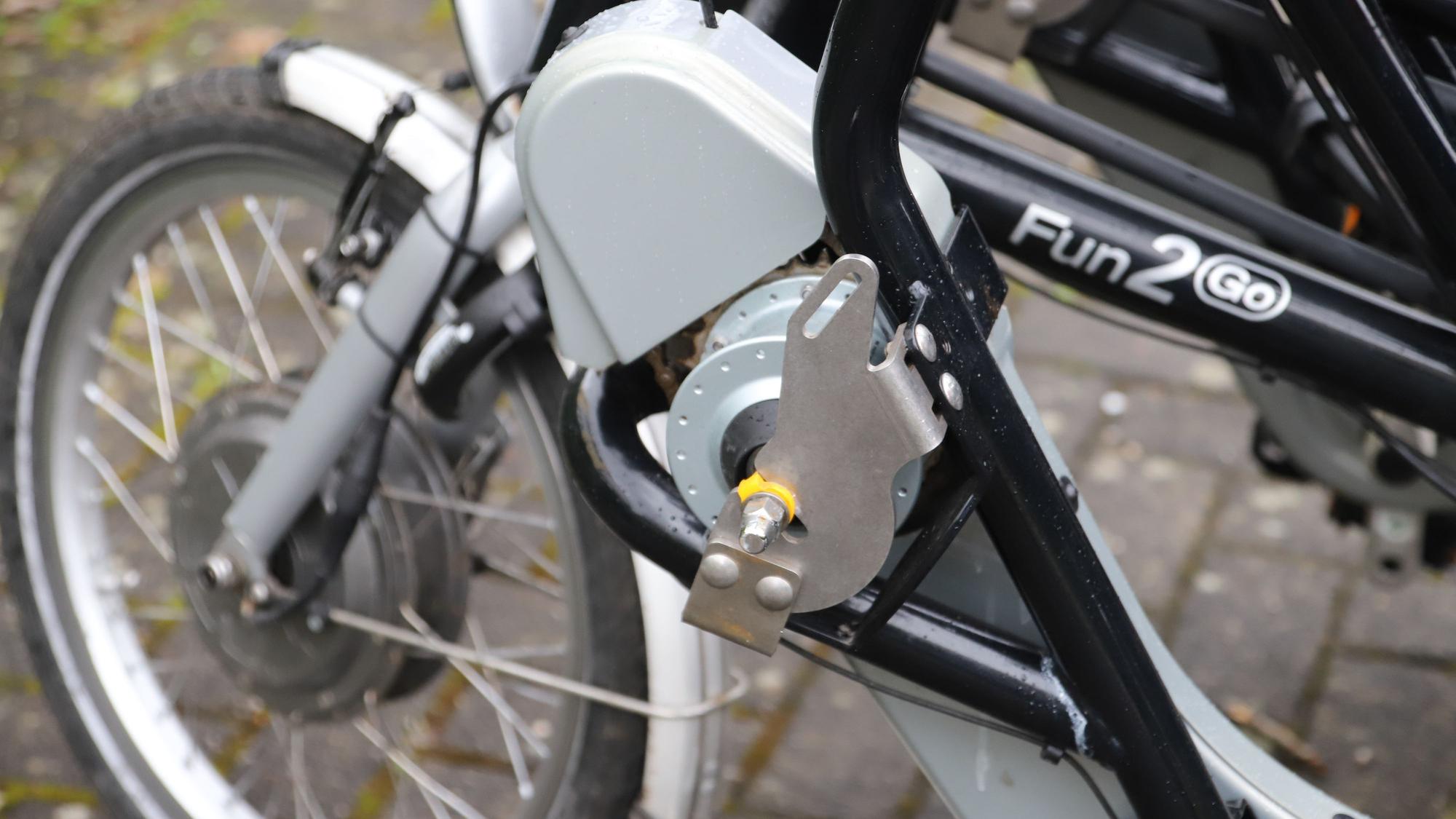 Ein Elektromotor unterstützt die Radler insbesondere bei anstrengenden Steigungen.