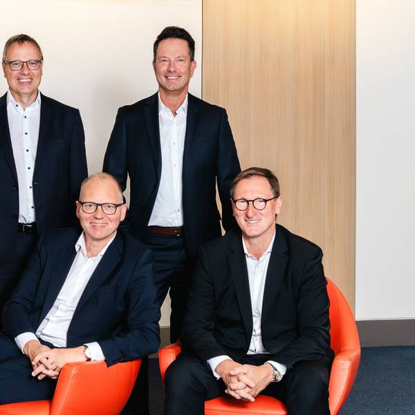 Der Vorstand der VR Bank Bergisch Gladbach-Leverkusen: (v.l.) Alexander Litz (Vorstandsmitglied), Thomas Büscher (stv. Vorstandsvorsitzender), Volker Wabnitz (Vorstandsmitglied), Lothar Uedelhoven (Vorstandsvorsitzender).