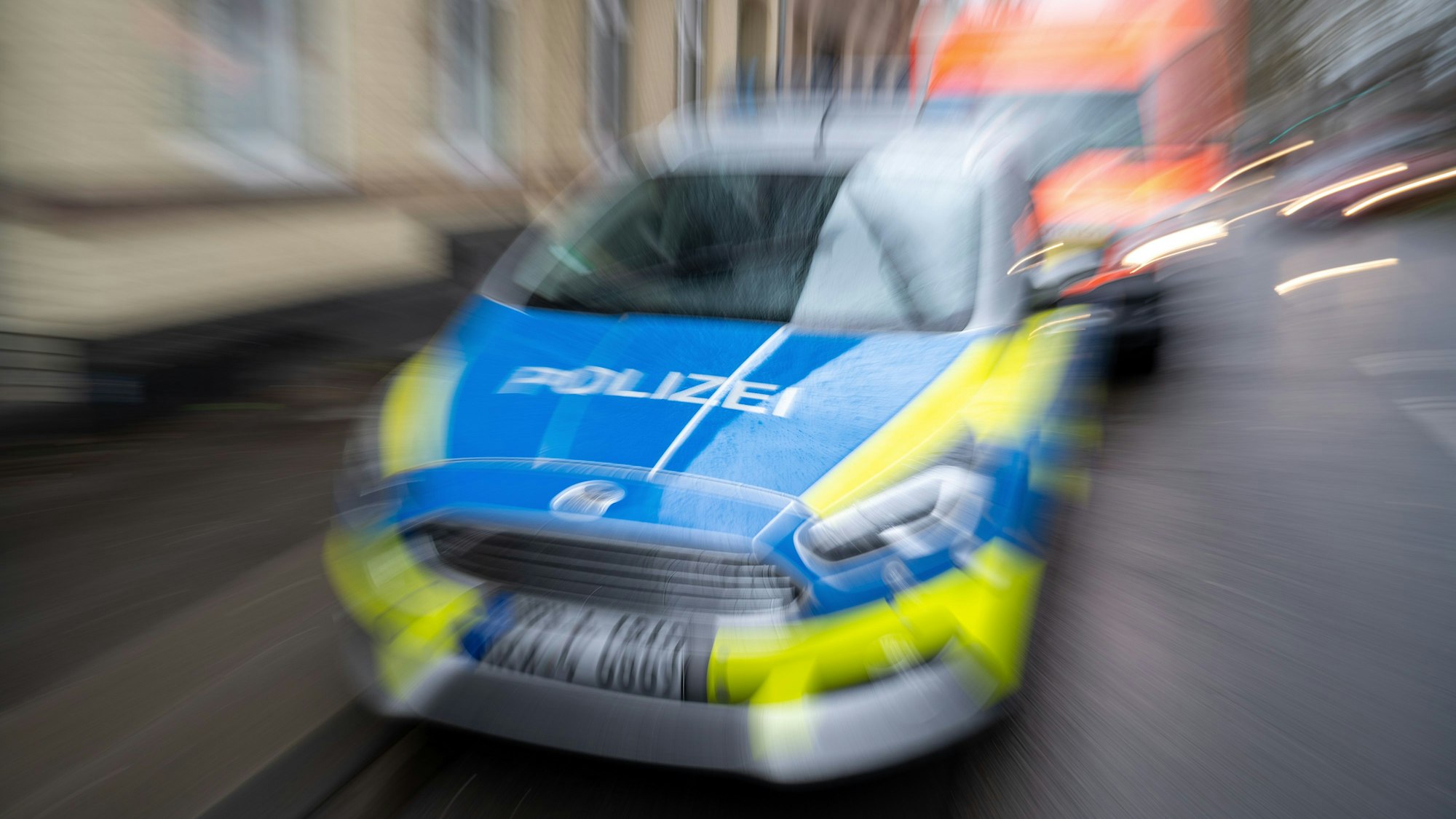 Die Kölner Polizei sucht Zeugen in Porz (Symbolbild).