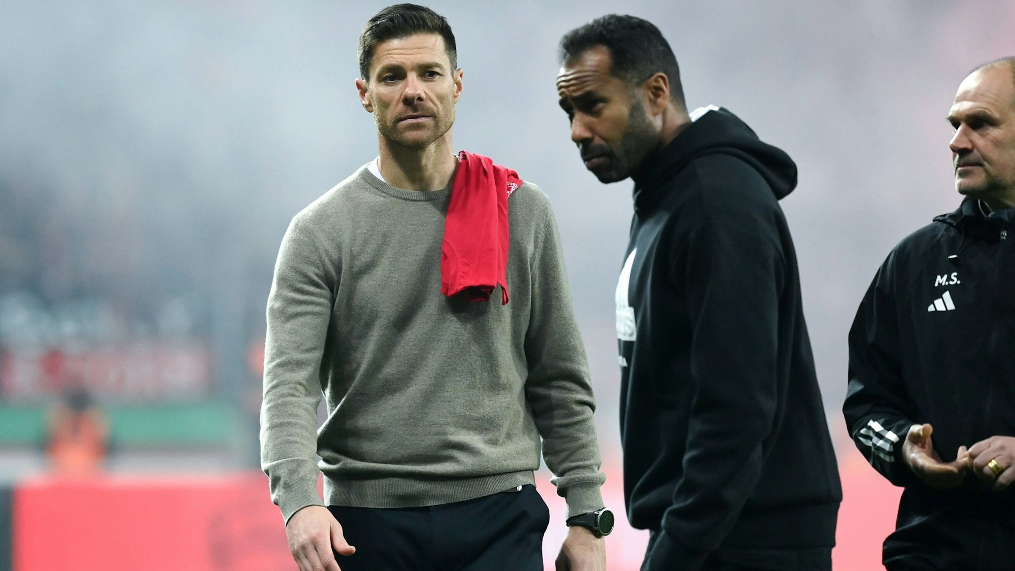 Leverkusens Xabi Alonso wünschte Fortuna-Coach Thioune am Mittwoch viel Erfolg für die Relegation – gegen den 1. FC Köln?