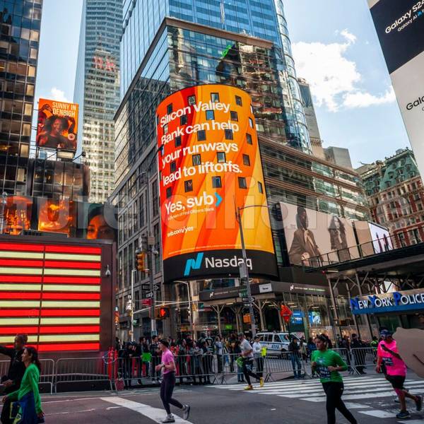 Der Times Square in New York. Die Region um die US-Metropole ist von einem vergleichsweise schweren Erdbeben getroffen worden. Die Erde bebte am Freitag (6. April) sekundenlang.
