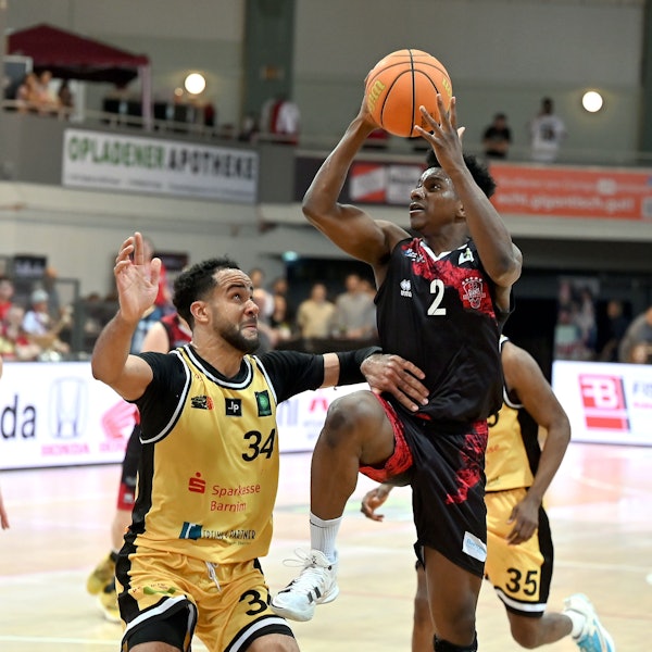 06.04.2024, Basketball-Bayer Giants-Bernau
rechts: Trey McBride (Bayer)
Foto: Uli Herhaus