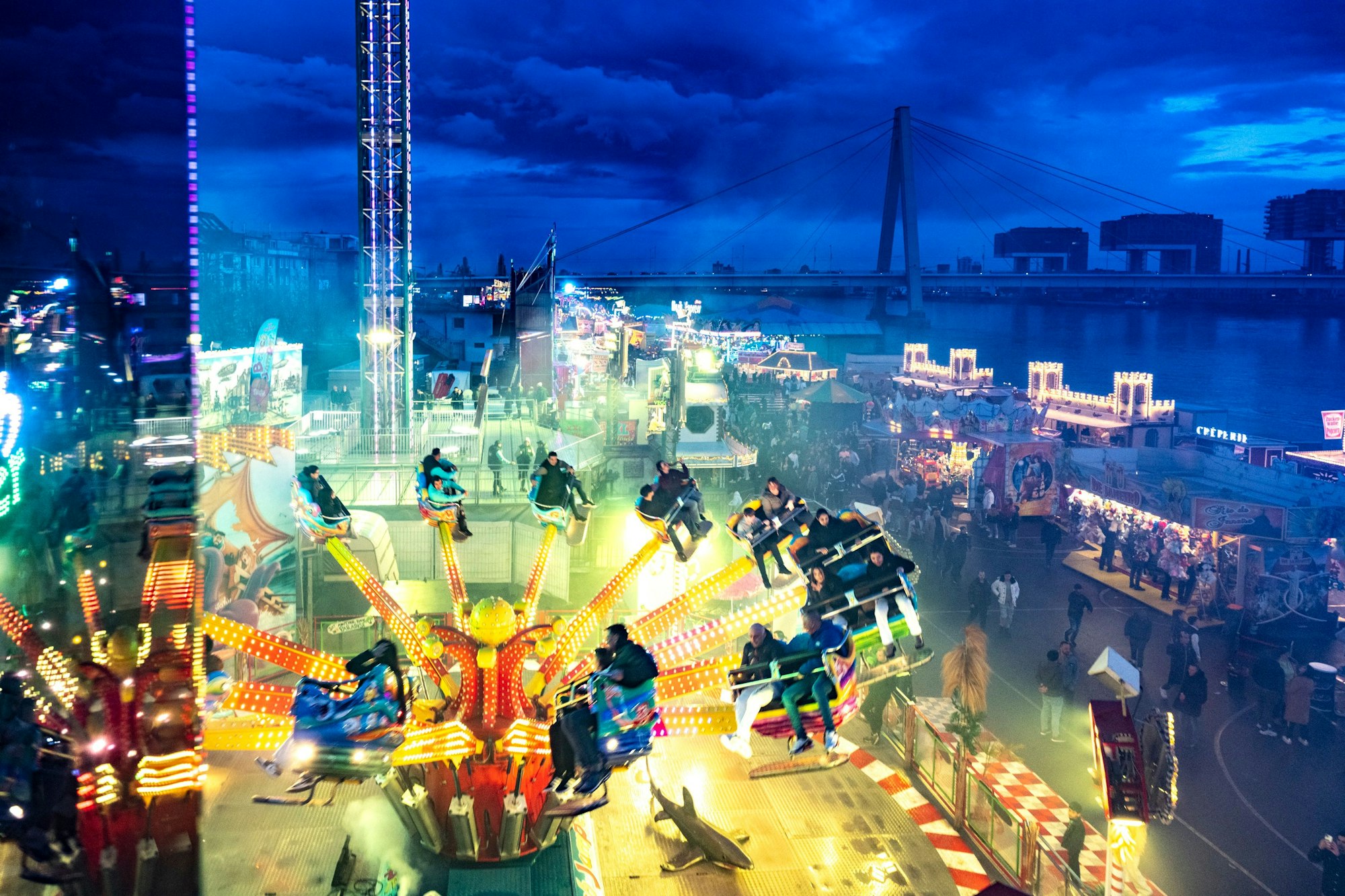 Nach neun Tagen Rummel endete die Deutzer Kirmes vergangenen Sonntag mit einem Feuerwerk.