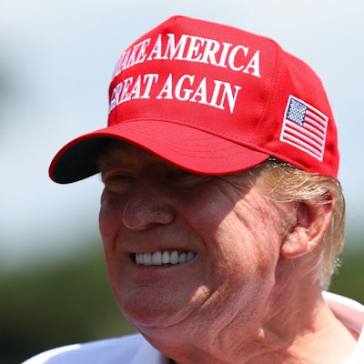 Donald Trump beim Golfen