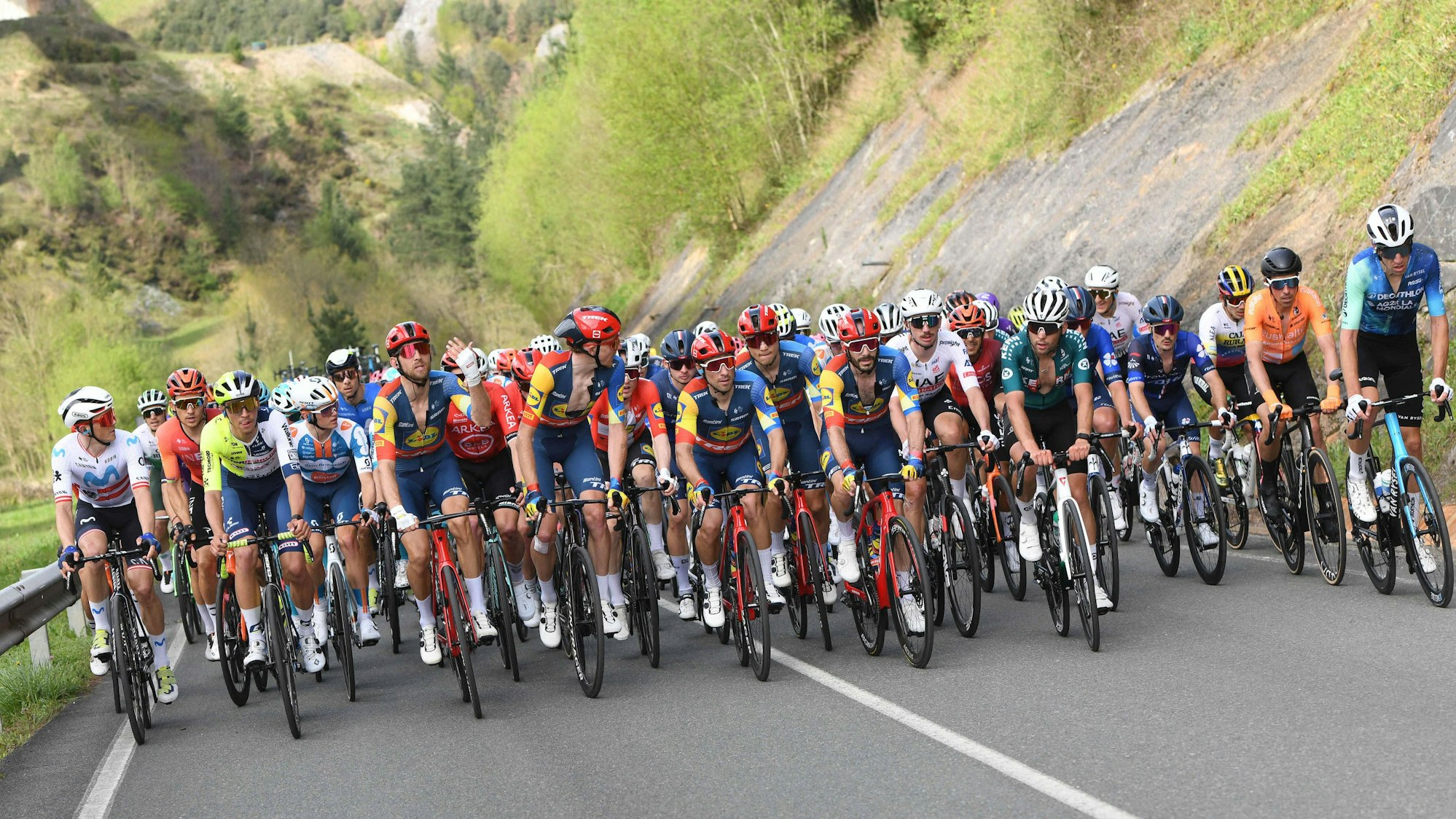 Die 4. Etappe der Baskenland-Rundfahrt von Etxarri Aranatz nach Legutio am Donnerstag (4. April).