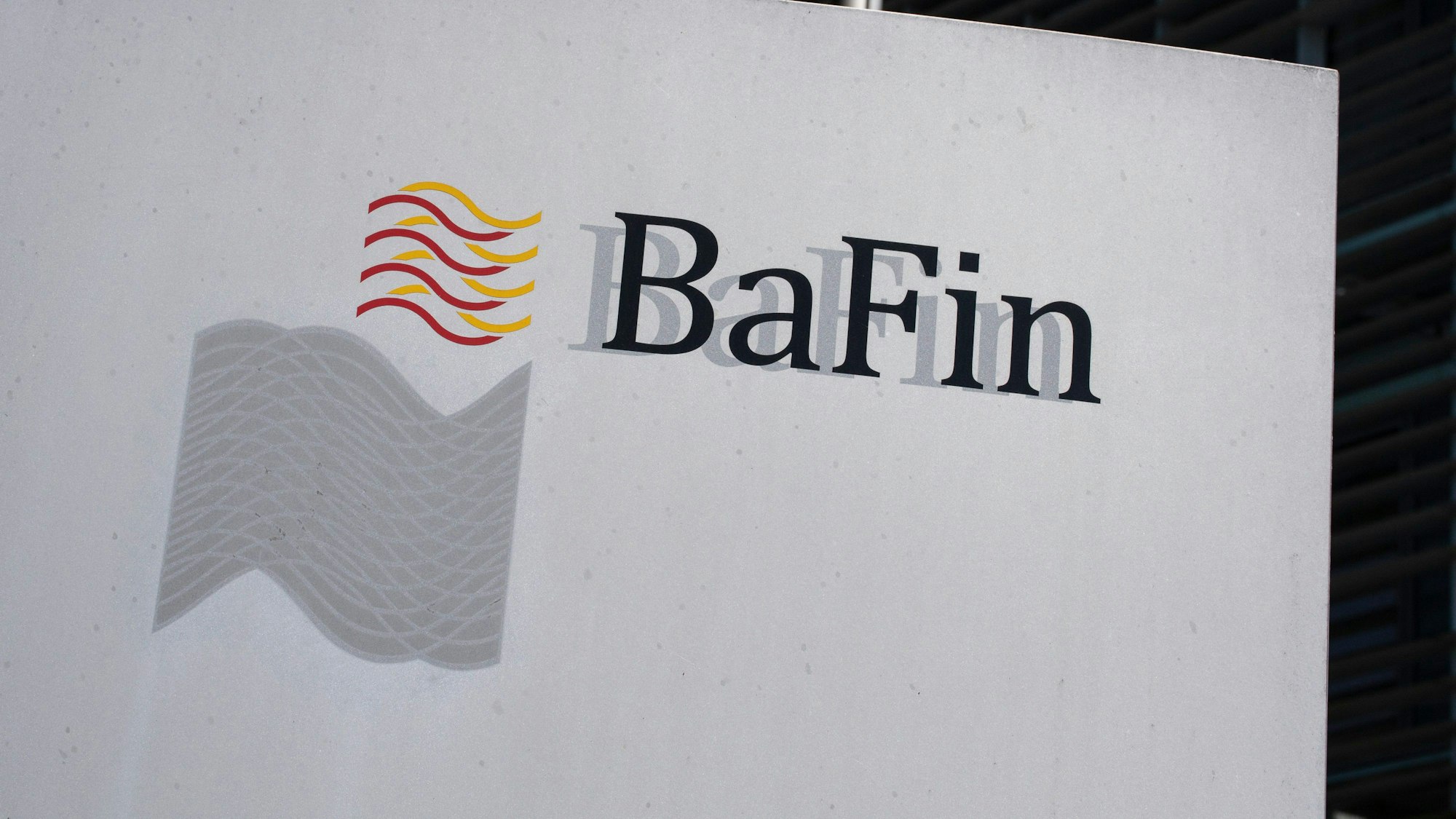 ARCHIV - 26.06.2020, Hessen, Frankfurt/Main: Der Sitz der Bafin (Bundesanstalt für Finanzdienstleistungsaufsicht). (zu dpa: «Verbraucherbeschwerden bei Finanzaufsicht deutlich gestiegen») Foto: Boris Roessler/dpa +++ dpa-Bildfunk +++