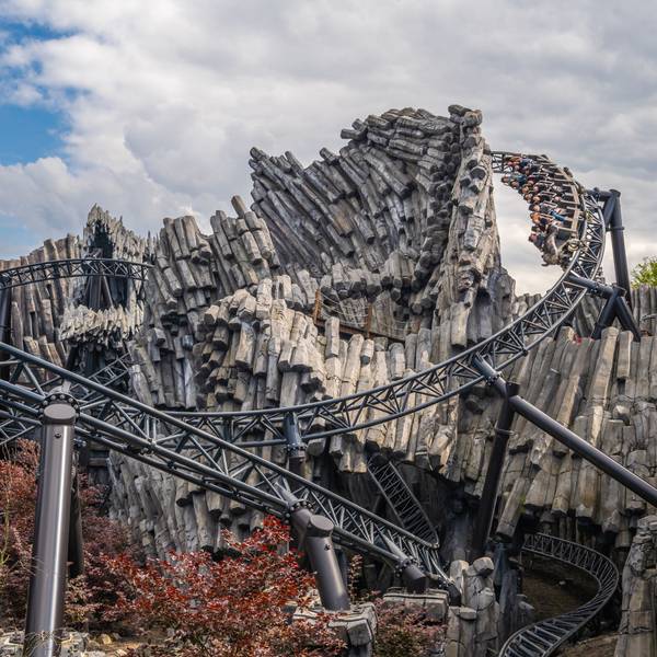 Die Achterbahn Taron im Phantasialand.