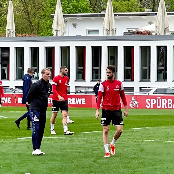 Timo Schultz hofft darauf, Mark Uth im Saisonfinale noch einsetzen zu können.