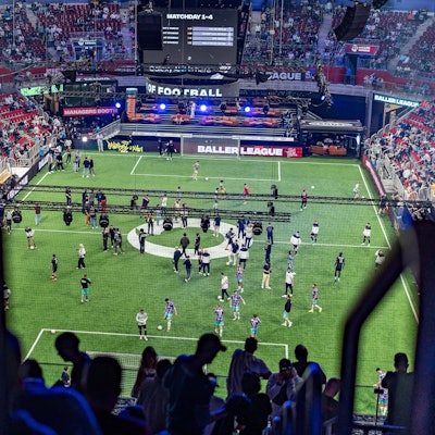 Großes Finale der ersten Baller-League-Saison: In Düsseldorf fand das Final-Four-Turnier statt, am Ende gewann das Team von Liga-Mitgründer Lukas Podolski „Streets United“.