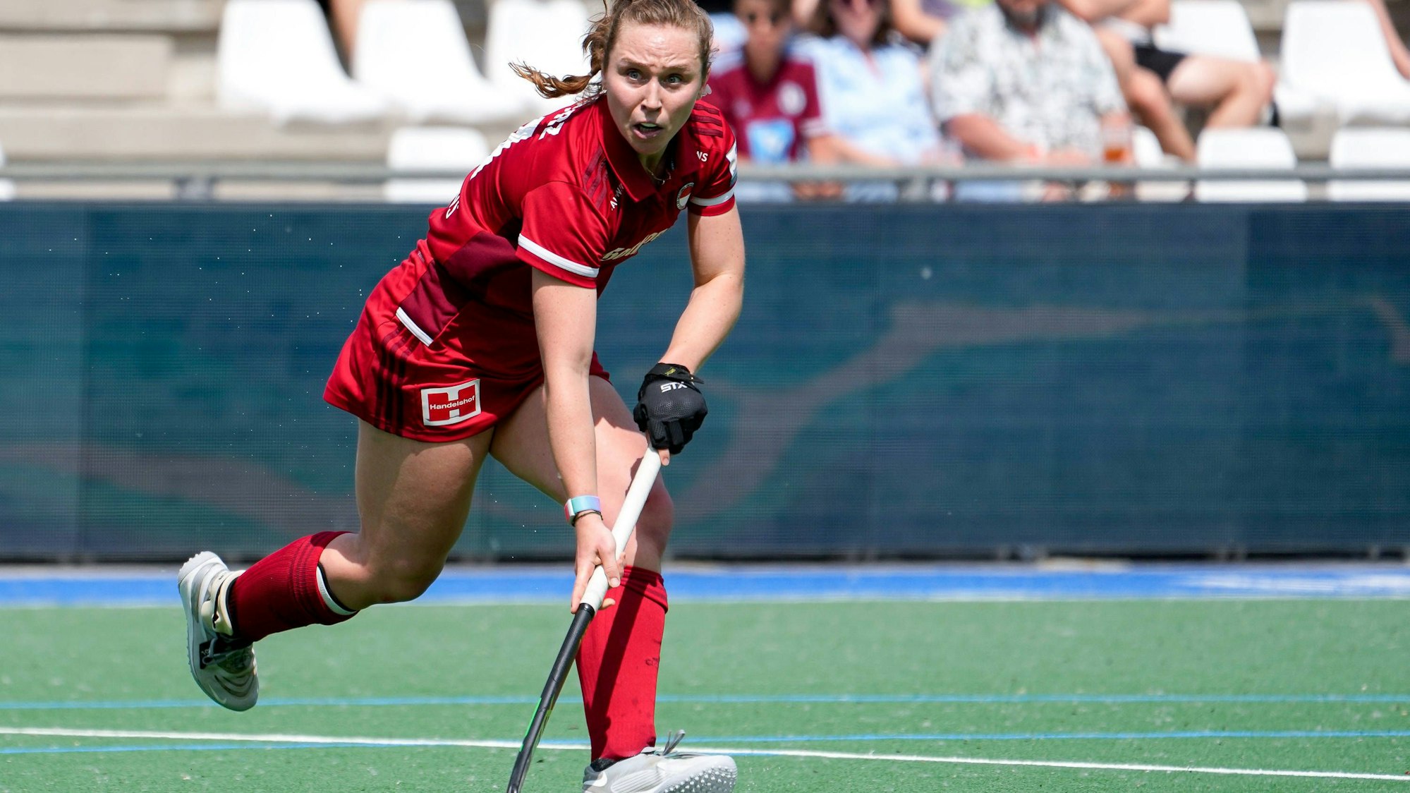 Nike Lorenz KTHC, 11, am Ball, Freisteller, Ganzkörper, Einzelbild, Einzelfoto, Aktion, Action, 03.06.2023, Mannheim Deutschland, Hockey, Deutsche Meisterschaft, Halbfinale, Damen, Der Club an der Alster - Rot-Weiss Köln *** Nike Lorenz KTHC, 11 , on the ball, cutout, full body, single image, single photo, action, action, 03 06 2023, Mannheim Germany , Hockey, German Championship, Semifinal, Ladies, Der Club an der Alster Rot Weiss Köln xozx