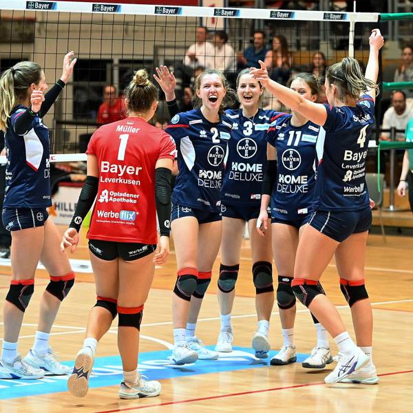 24.02.2024, Volleyball-Bayer - Erfurt
2: Alicia Stakemeier (Bayer)
3: Sarah Overländer (bayer9
Foto: Uli Herhaus