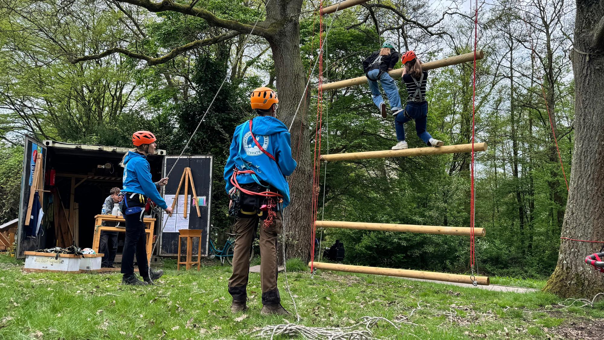 Der Aktionsklettergarten in Alkenrath ist eröffnet.