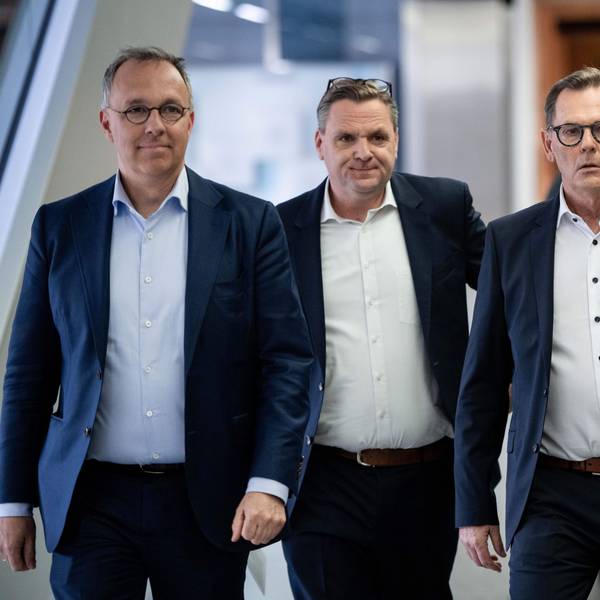 Insolvenzverwalter Stefan Denkhaus (links) kontrolliert Galeria noch bis Ende Juli. Dann übernehmen Geschäftsführer Olivier Van den Bossche (Mitte) und der neue Eigentümer Bernd Beetz (rechts) als Aufsichtsratsvorsitzender.