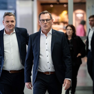 Insolvenzverwalter Stefan Denkhaus (links) kontrolliert Galeria noch bis Ende Juli. Dann übernehmen Geschäftsführer Olivier Van den Bossche (Mitte) und der neue Eigentümer Bernd Beetz (rechts) als Aufsichtsratsvorsitzender.