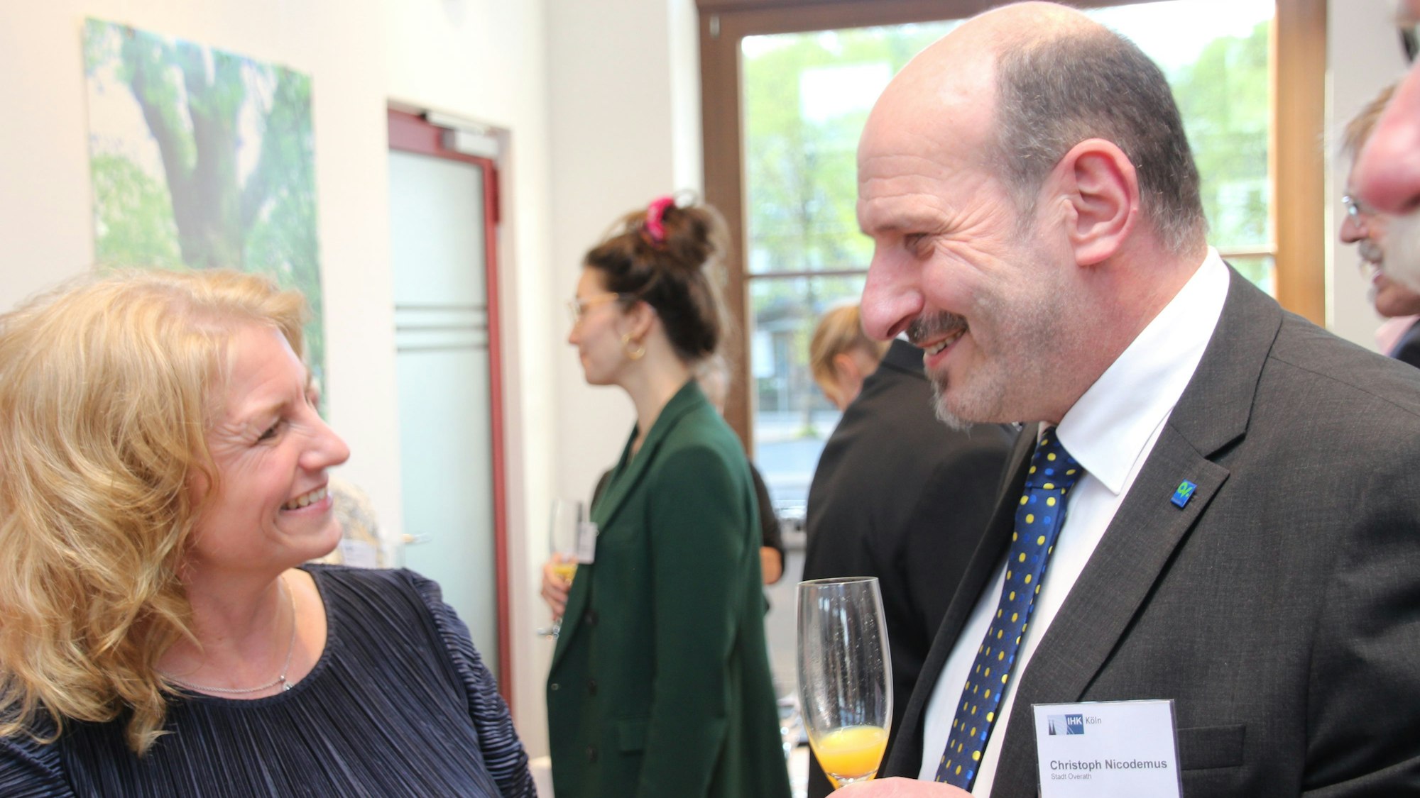 Die IHK-Präsidentin und der Overather Verwaltungschef im Gespräch.