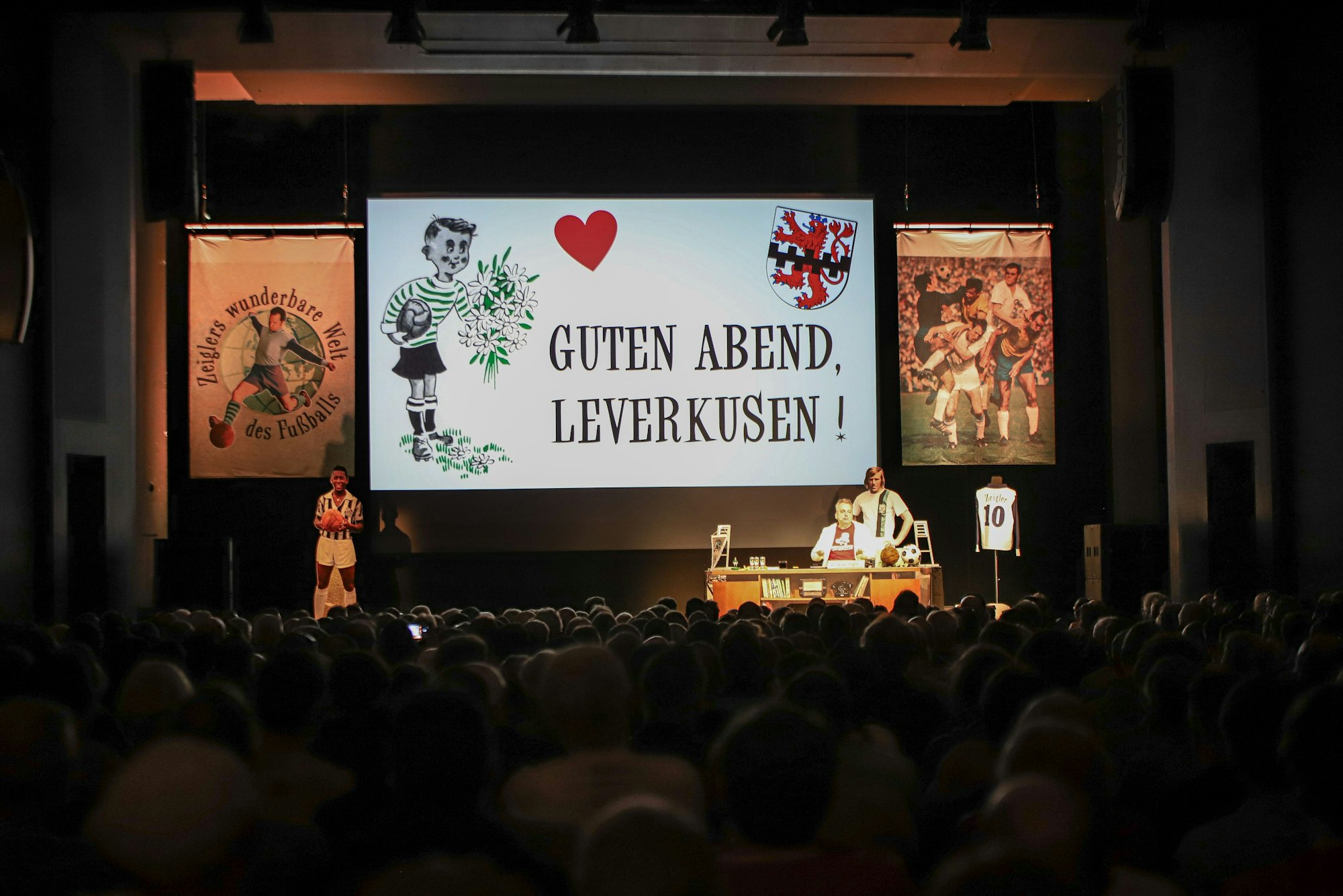 Arnd Zeigler war mit „Hat schon Gelb“ zu Gast im Erholungshaus.