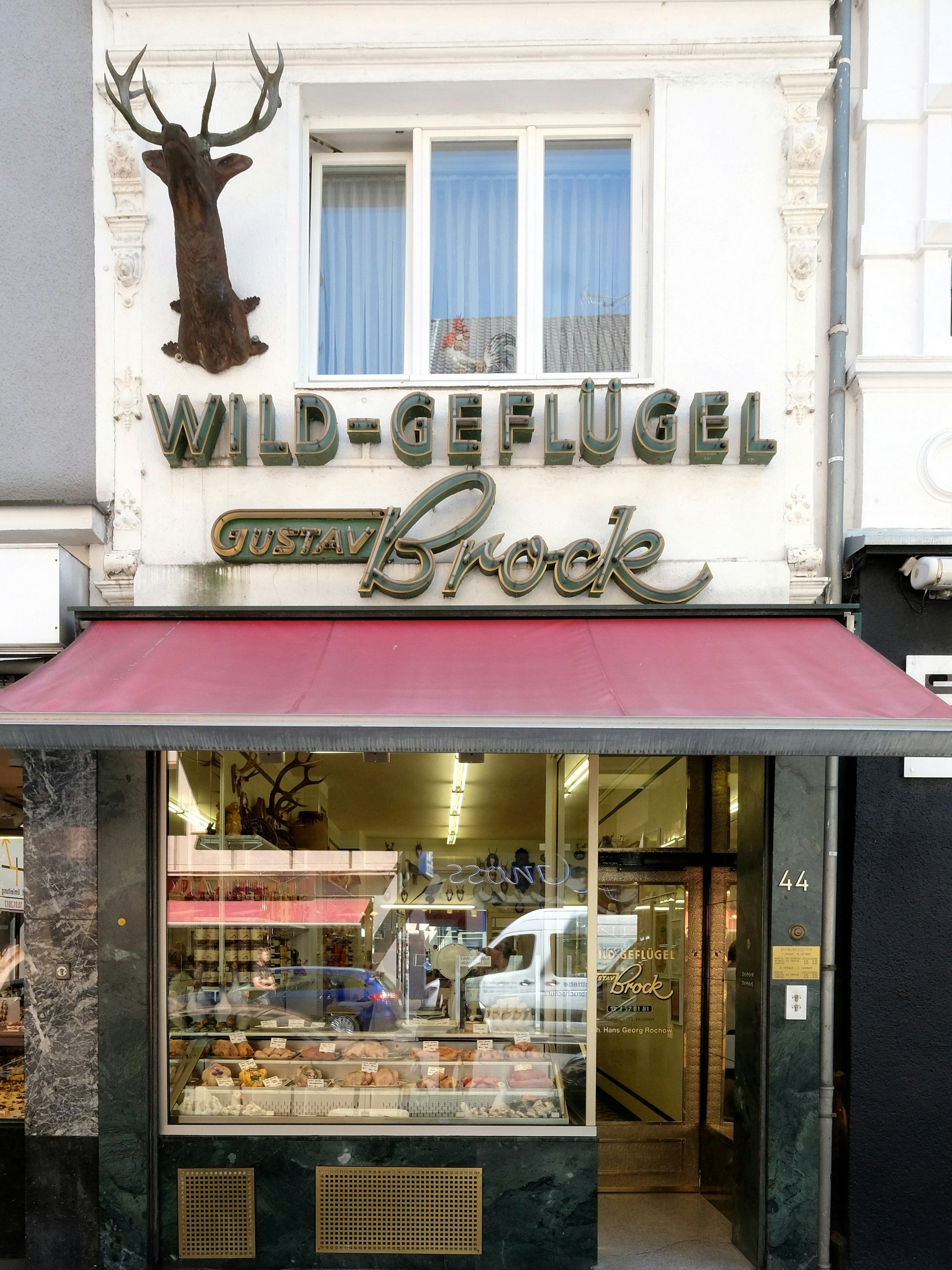 Die Fassade des Traditionsgeschäfts 2017