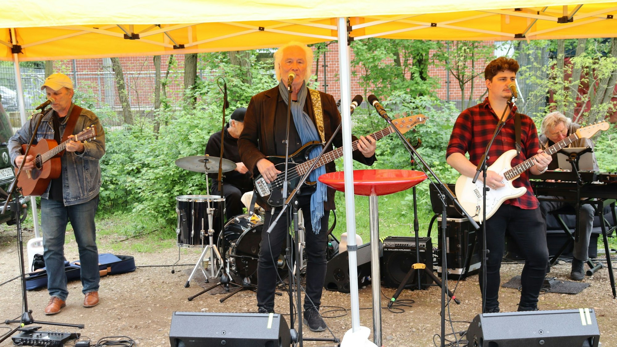 Ex-Hohn Hannes Schöner trat bei dem Fest auf.