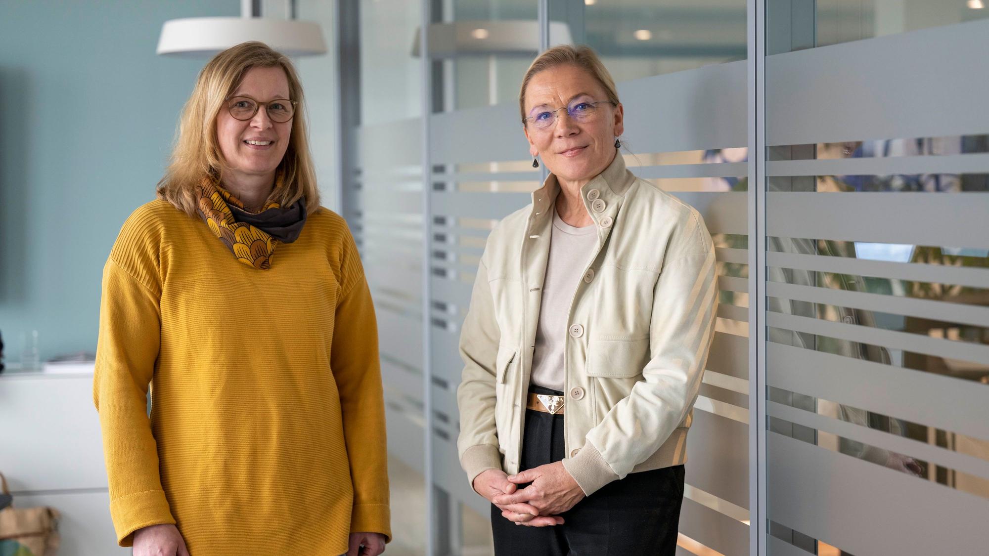 Monika Scholz, Leiterin des Johanneshauses, und Kathrin Möller, Vorständin der GAG.