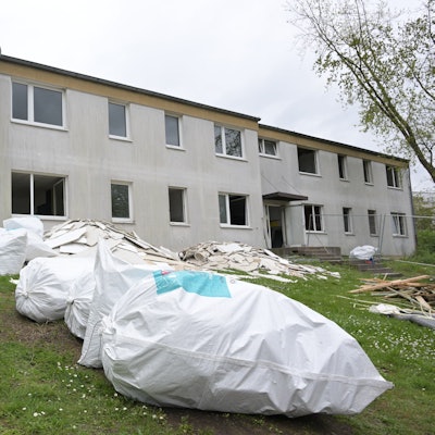 Abriss der ehemaligen Unterkunft für Geflüchtete in der Jakobstraße.