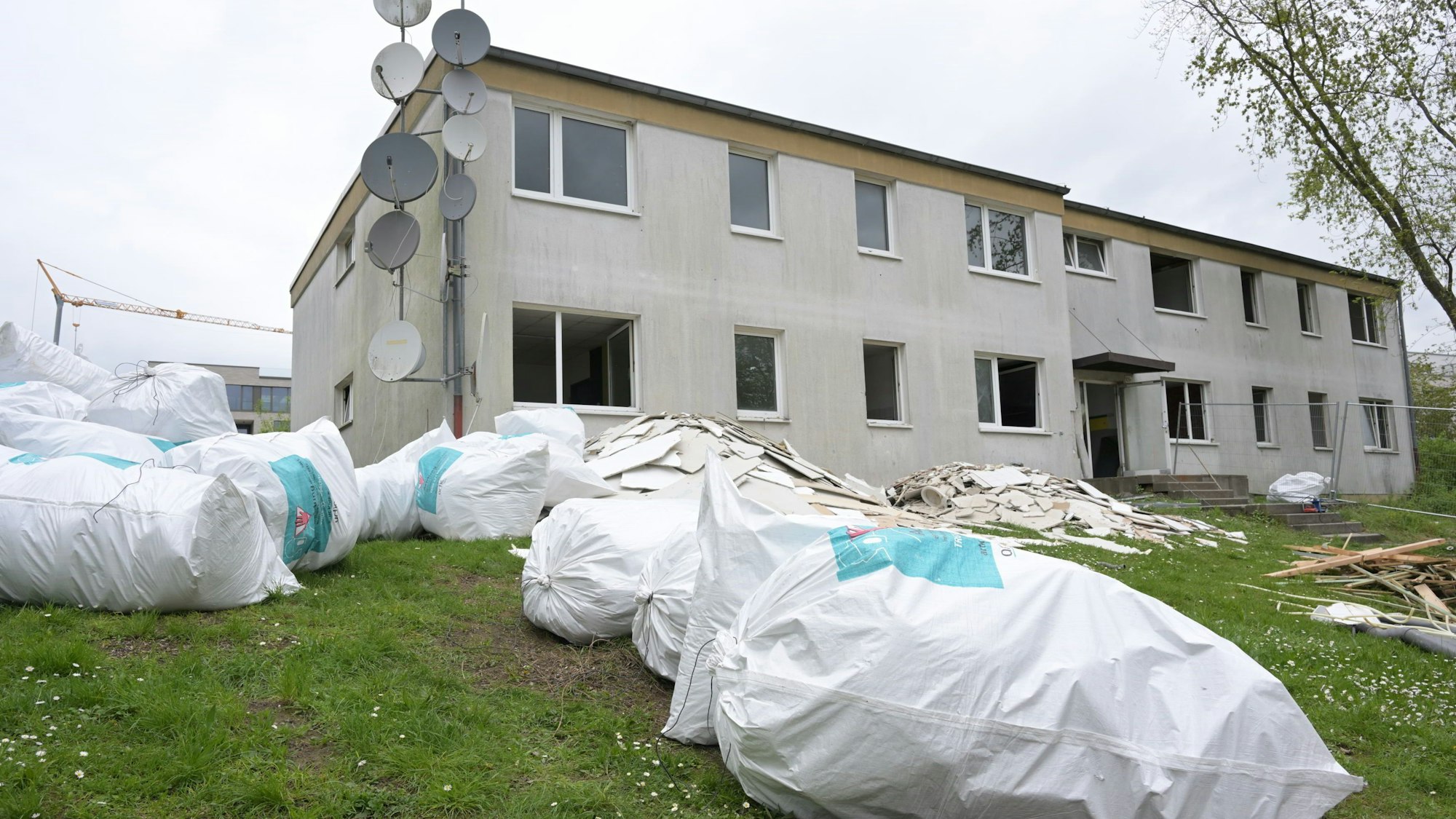 Abriss der ehemaligen Unterkunft für Geflüchtete in der Jakobstraße.