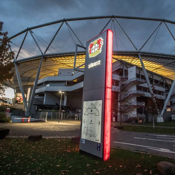 Der Umbau für die neue Fanwelt in der Bay-Arena läuft. (Archivbild)