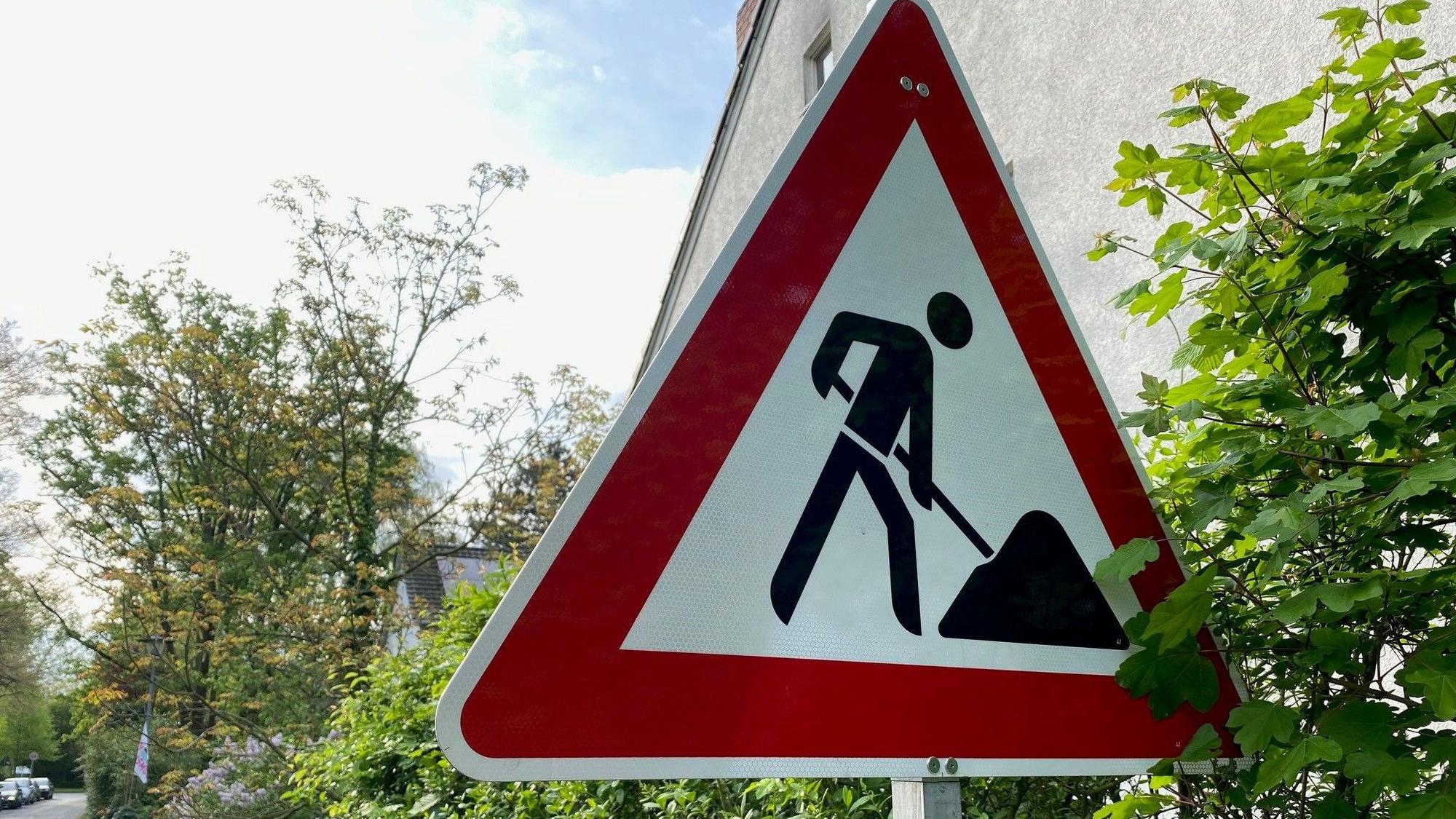 Ein Baustellenschild.