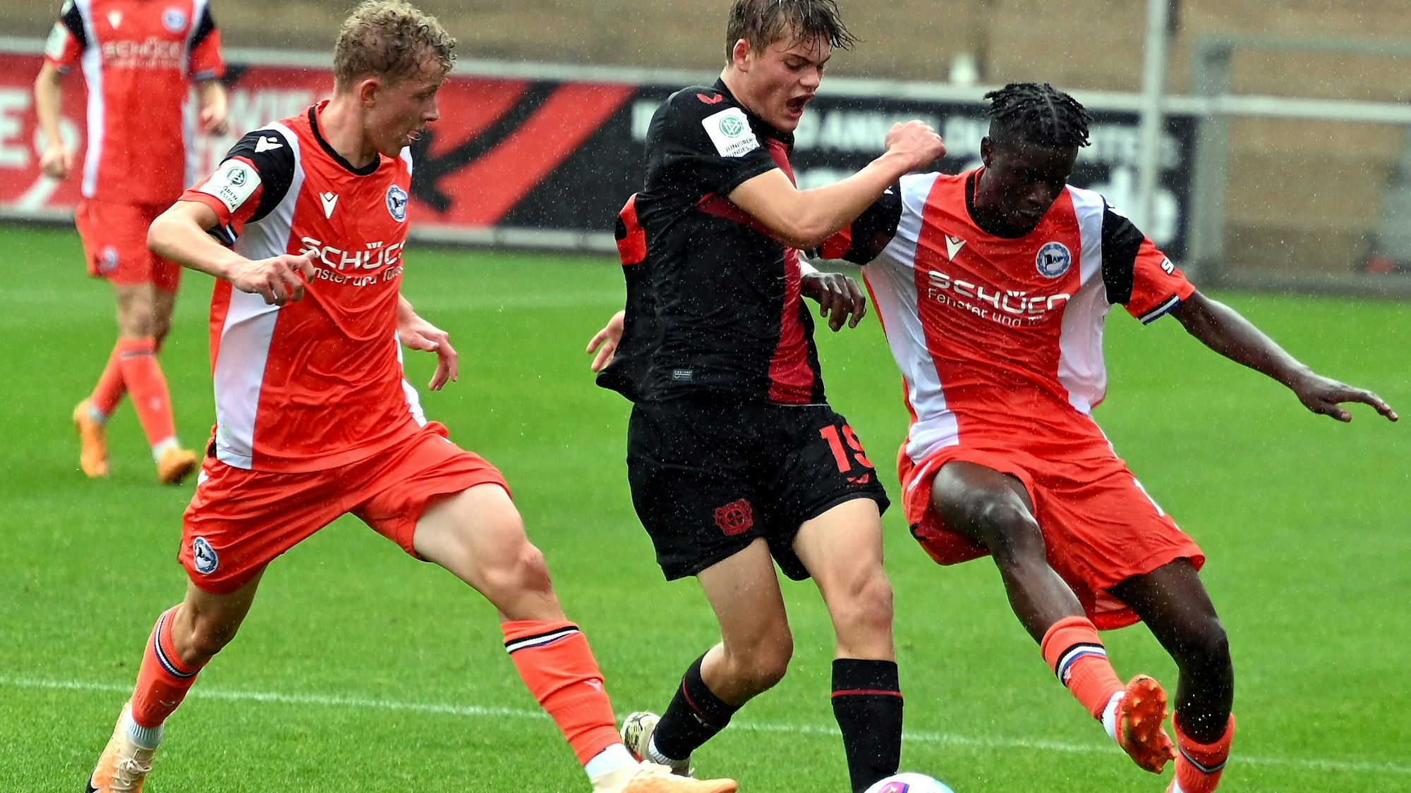 12.08.2023, Fussball-U17-Bayer 04-Arminia Bielefeld
mitte: Ben Hawighorst (Bayer)
Foto: Uli Herhaus